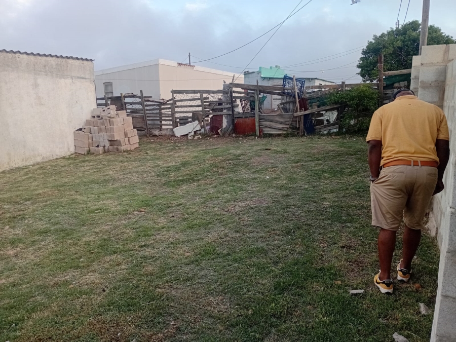 1 Bedroom Property for Sale in Kwanonqaba Western Cape